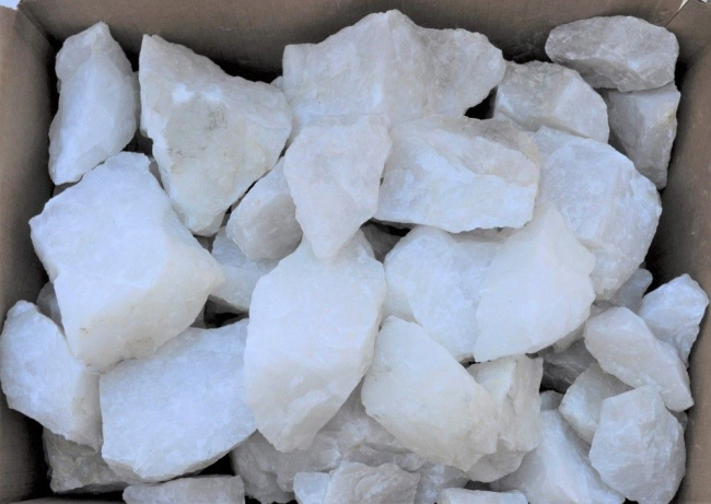 Камень для бани Кварцит белый колотый Горячий лед 20 кг